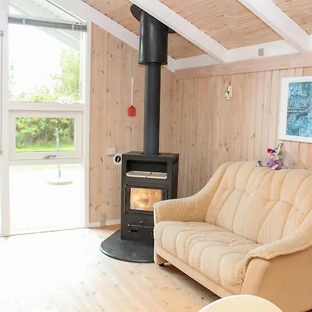 Three-bedroom Holiday In Дом отдыха Халс