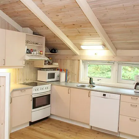 Дом отдыха Three-bedroom Holiday In *