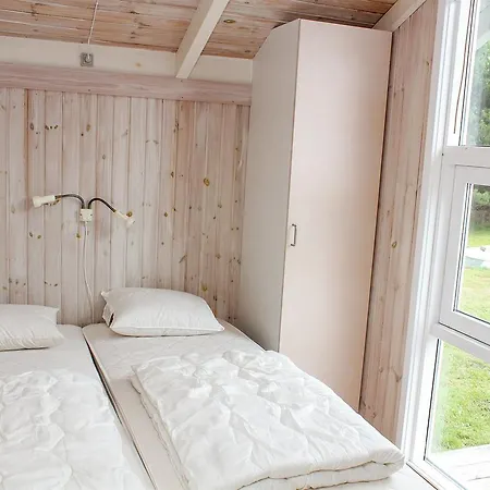 Three-bedroom Holiday In Дом отдыха *